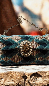Pochette tessuto blu tempesta